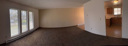 210 S Rees Ct in Spokane Valley, WA - Building Photo - Building Photo
