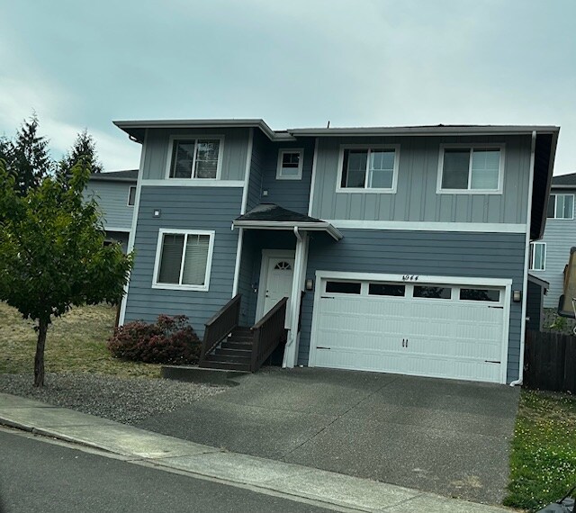 property at 4944 Onalaska Loop SE