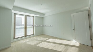 181 3rd St, Unit 3 in Cambridge, MA - Building Photo - Building Photo