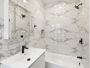 4147 W Girard Ave, Unit 2 in Philadelphia, PA - Building Photo - Building Photo