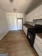 3288 Covington Dr in Decatur, GA - Building Photo - Building Photo