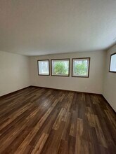 4522 Aldrich Ave N, Unit B in Minneapolis, MN - Foto de edificio - Building Photo