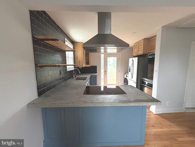 property at 1708 Hall Ave