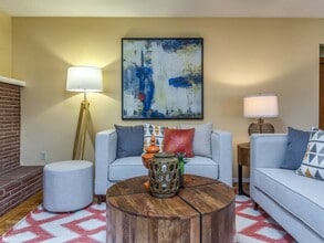 2741 SE 32nd Ave, Unit 1 in Portland, OR - Foto de edificio - Building Photo