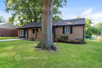 1001 Sunrise Dr in Gastonia, NC - Building Photo - Building Photo
