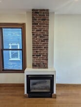 176 Hillside St in Boston, MA - Foto de edificio - Building Photo