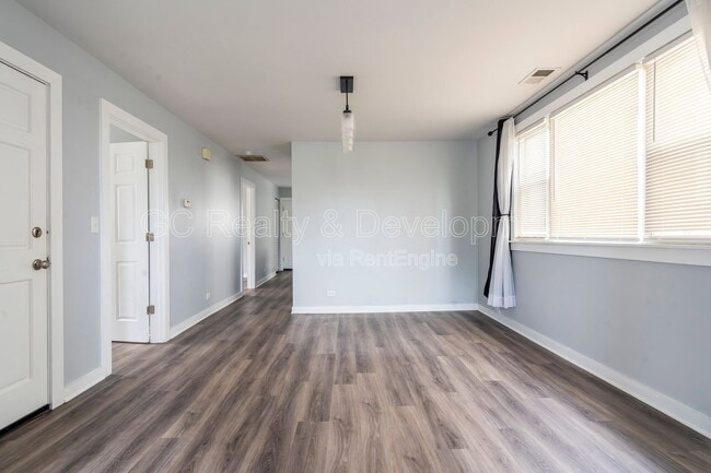 2928 N Ridgeway Ave in Chicago, IL - Building Photo - Building Photo