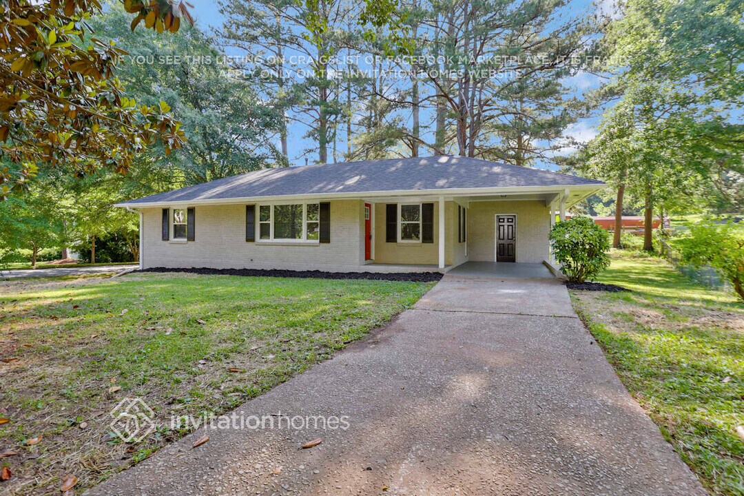 2527 Sandtown Rd SW in Marietta, GA - Foto de edificio