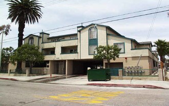 1415 W 5th St in Santa Ana, CA - Building Photo