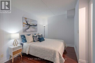 2737 Keele St in Toronto, ON - Building Photo - Building Photo