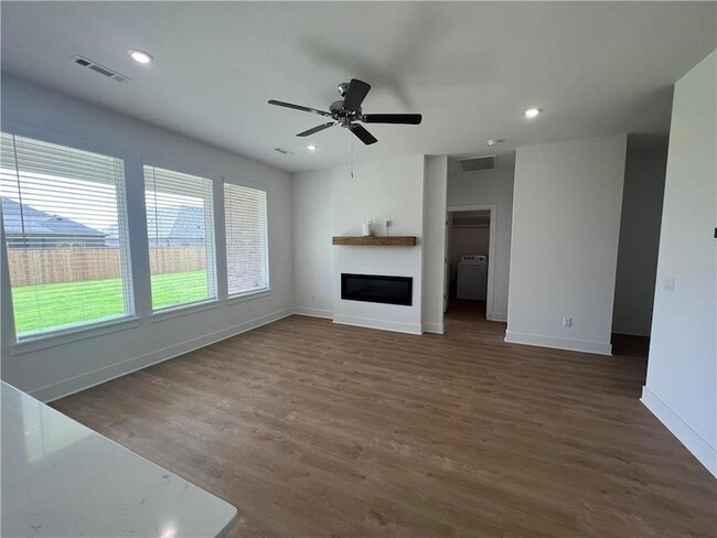 1910 Hahn St in Pea Ridge, AR - Foto de edificio - Building Photo