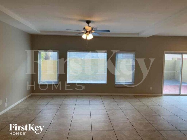 7248 Sierra Moon Ct in Las Vegas, NV - Foto de edificio - Building Photo