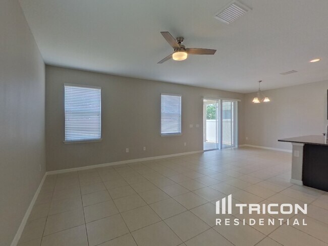 11155 Abaco Island Ave in Riverview, FL - Building Photo - Building Photo