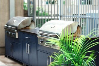 300 S Church St in Charlotte, NC - Building Photo - Building Photo