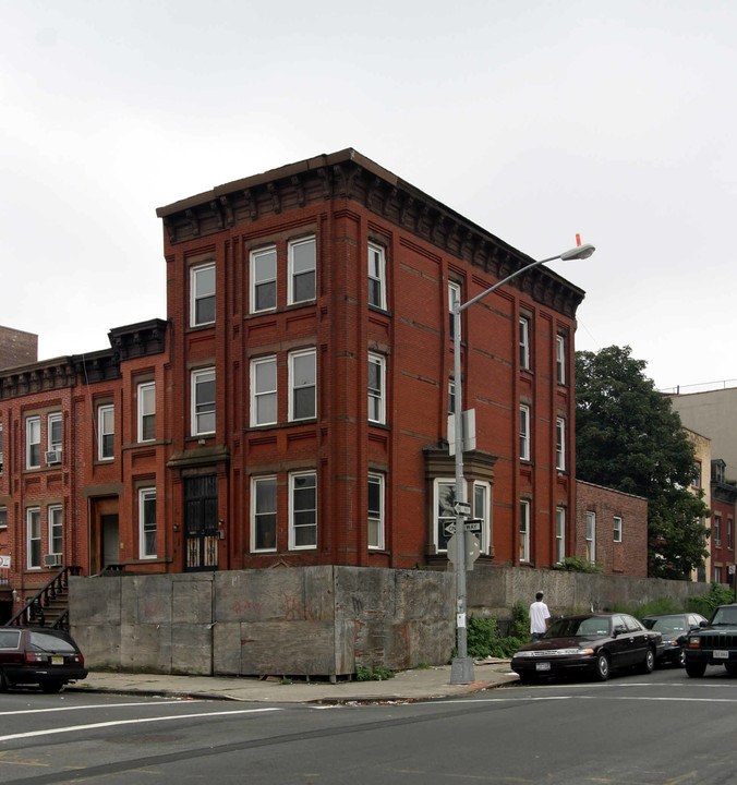 366 Herkimer St in Brooklyn, NY - Building Photo