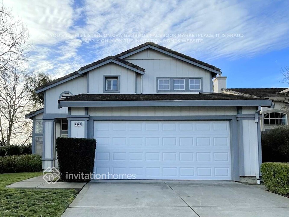 4347 Wolverine Way in Antioch, CA - Foto de edificio