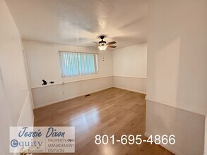 999 N 3000 W in West Point, UT - Foto de edificio - Building Photo