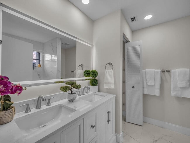 property at 1744 Shoreside Cir