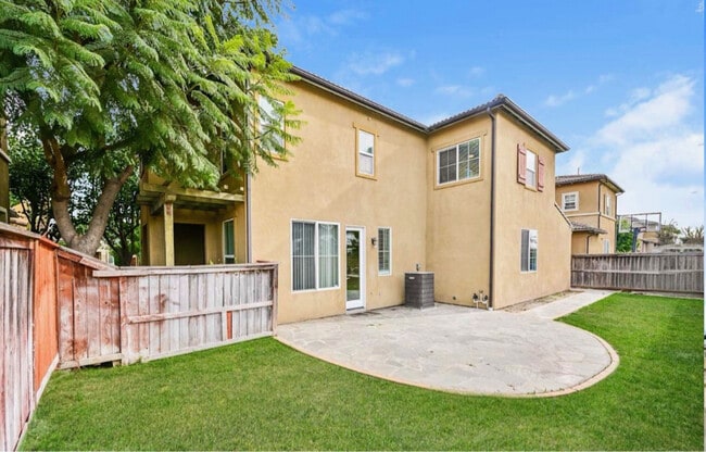 9167 S Cullen Wy in Inglewood, CA - Foto de edificio - Building Photo