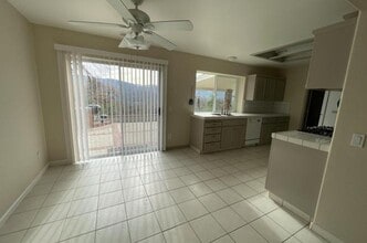 Five 5 Oaks Way in Oakhurst, CA - Building Photo - Building Photo