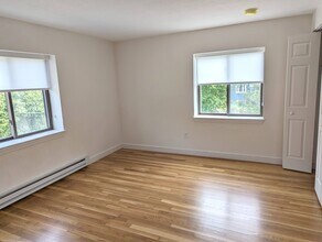 192 W Wyoming Ave in Melrose, MA - Foto de edificio - Building Photo