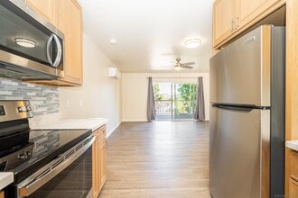 2671 Silver Oaks Way in Spring Valley, CA - Building Photo - Building Photo