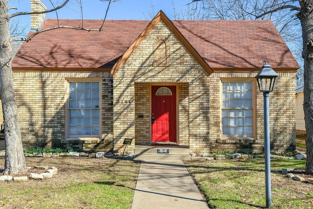 3141 Cockrell Ave in Fort Worth, TX - Building Photo