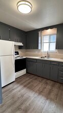 2105 Colby Ave, Unit 4 in Everett, WA - Foto de edificio - Building Photo