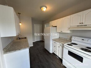 62 High St in Bangor, ME - Building Photo - Building Photo