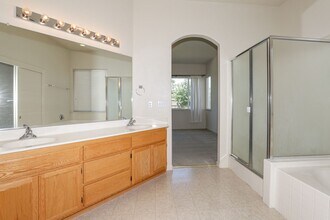 4029 Casual Ct in Merced, CA - Building Photo - Building Photo