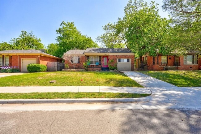 property at 1824 Andover Ct