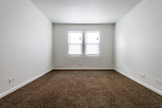 5800-04 S Artesian Ave Chicago, IL 60629 in Chicago, IL - Building Photo - Building Photo