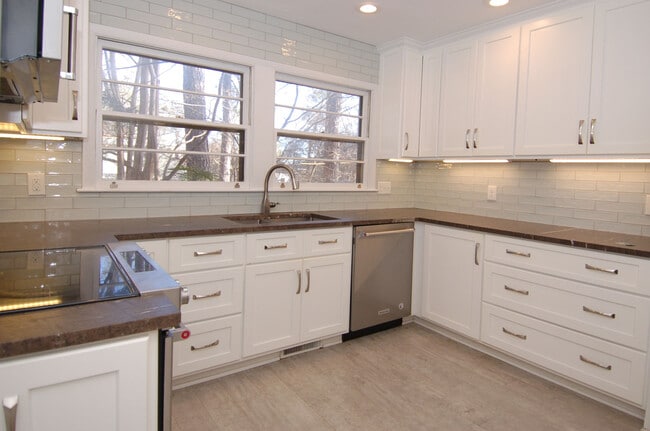 3407 Coleridge Dr in Raleigh, NC - Foto de edificio - Building Photo