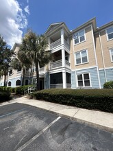 400 Bucksley Ln, Unit Daniel Island Condo in Daniel Island, SC - Foto de edificio - Building Photo