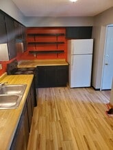 902 Wescott Trl, Unit 202 in Eagan, MN - Foto de edificio - Building Photo