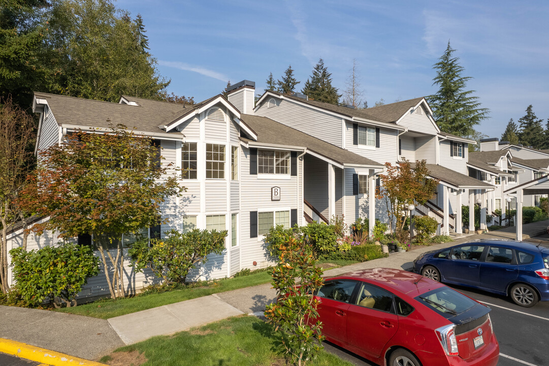 Markland Woods in Mountlake Terrace, WA - Building Photo