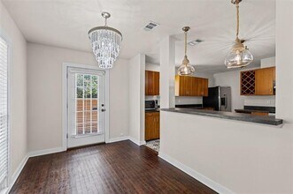 4001 Holland Ave in Dallas, TX - Building Photo - Building Photo