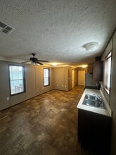 33230 Walker North Rd in Walker, LA - Foto de edificio - Building Photo