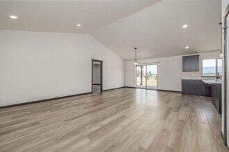 25066 N Old Hwy 95 in Athol, ID - Building Photo - Building Photo