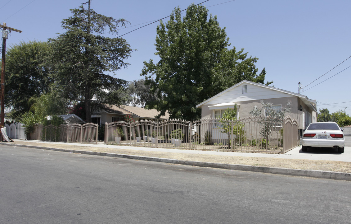 6916-6918 Ben Ave in North Hollywood, CA - Building Photo