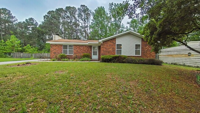 property at 344 Park Way Ct E