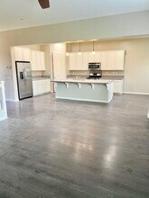 15510 Carparzo Dr in Bakersfield, CA - Building Photo - Building Photo