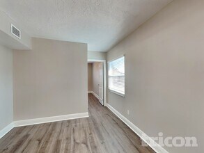 6140 30th Ave N in St. Petersburg, FL - Building Photo - Building Photo