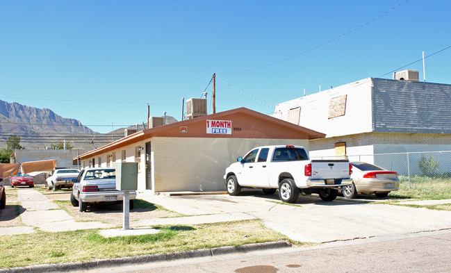 8955 Norton St in El Paso, TX - Building Photo - Building Photo