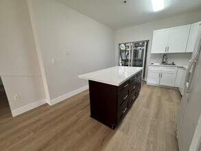 5630 NW 114th Path, Unit 106 in Doral, FL - Building Photo - Building Photo