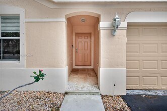 1956 Pisces Terrace in Weston, FL - Building Photo - Building Photo
