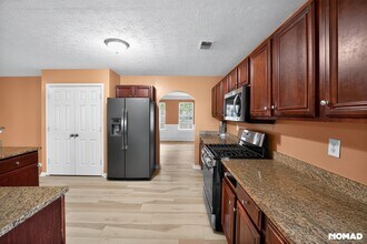 395 Lamont Ln in Hampton, GA - Building Photo - Building Photo