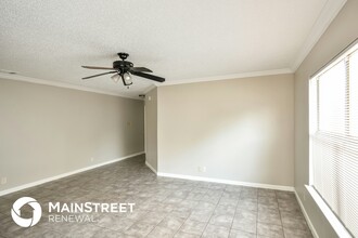 3183 Beacon Field Dr in San Antonio, TX - Building Photo - Building Photo