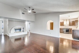 5602 Magnolia Ln in Rowlett, TX - Building Photo - Building Photo