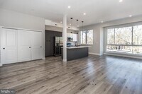 2710 Ridge Ave photo'